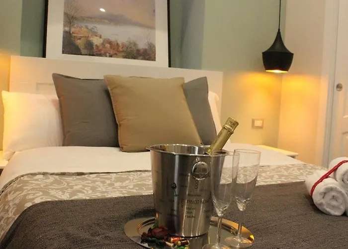 Alojamento de Acomodação e Pequeno-almoço Residenza La Scala Nápoles