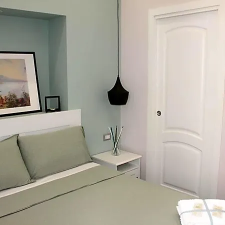 Residenza La Scala ベッド・アンド・ブレックファスト ナポリ